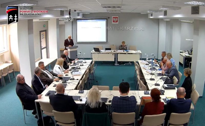 obrady rady powiatu skarżyskiego maj 2025