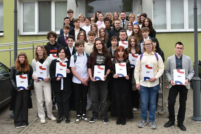 laureaci "Orłów Powiatu"