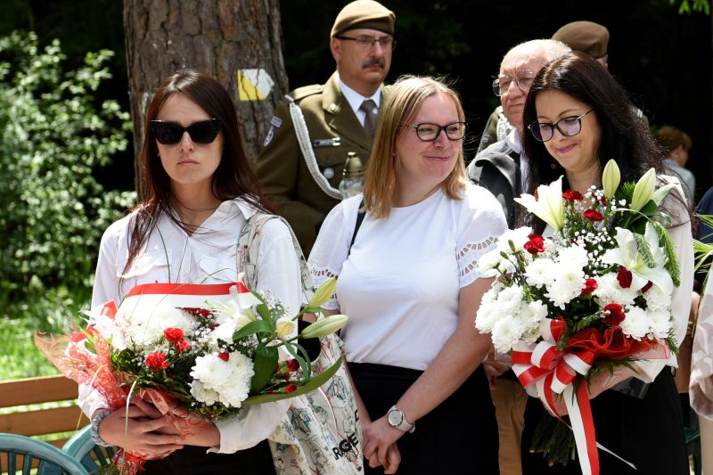 symboliczne złożenie wieńcy 