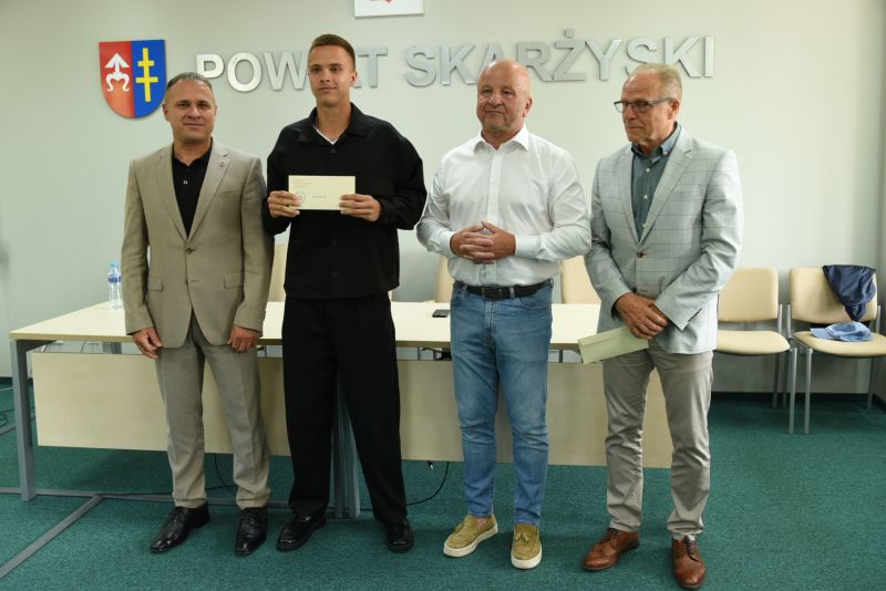 uroczystość wręczenia stypendiów