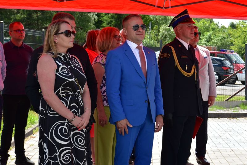 Uroczystość przekazania wozu strażackiego OSP Łączna 