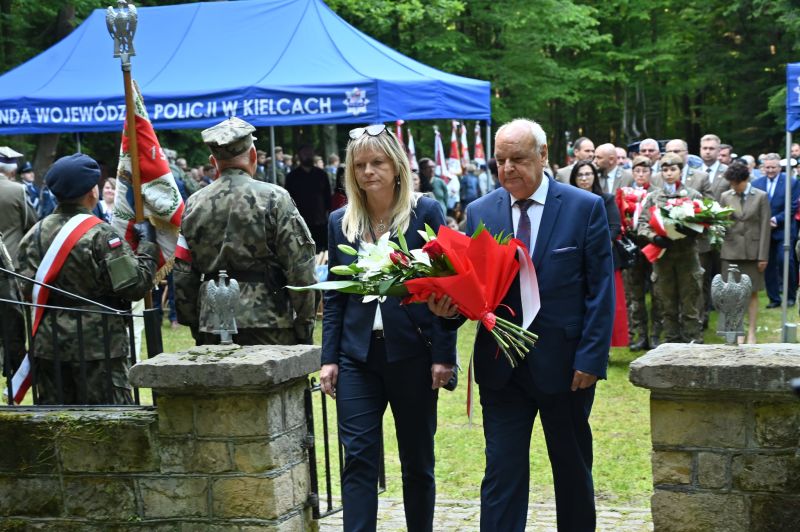 Przewodniczący Rady Powiatu Skarżyskiego Jerzy Żmijewski oraz Wicestarosta Skarżyski Katarzyna Bilska 