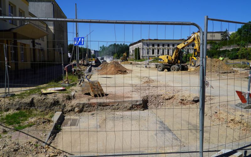 remont Al. Tysiąclecia w Skarżysku - wizyta starosty na placu budowy 