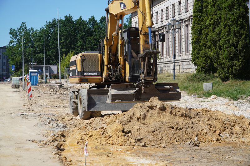 remont Al. Tysiąclecia w Skarżysku - wizyta starosty na placu budowy 