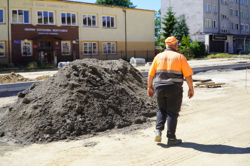 remont Al. Tysiąclecia w Skarżysku - wizyta starosty na placu budowy 