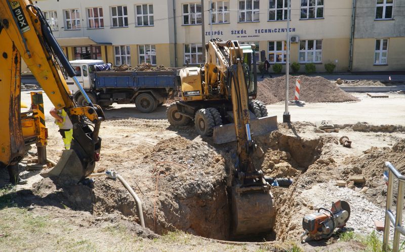 remont Al. Tysiąclecia w Skarżysku - wizyta starosty na placu budowy 