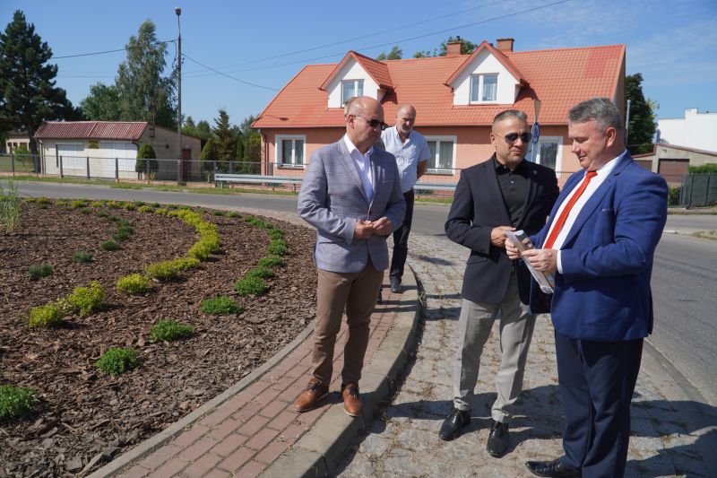 nowo zagospodarowane rondo w Skarżysku Kościelnym 