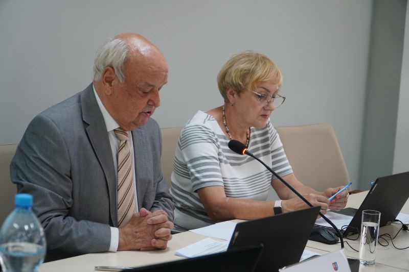 obrady rady powiatu skarżyskiego - XIX sesja