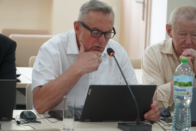 obrady rady powiatu skarżyskiego - XIX sesja