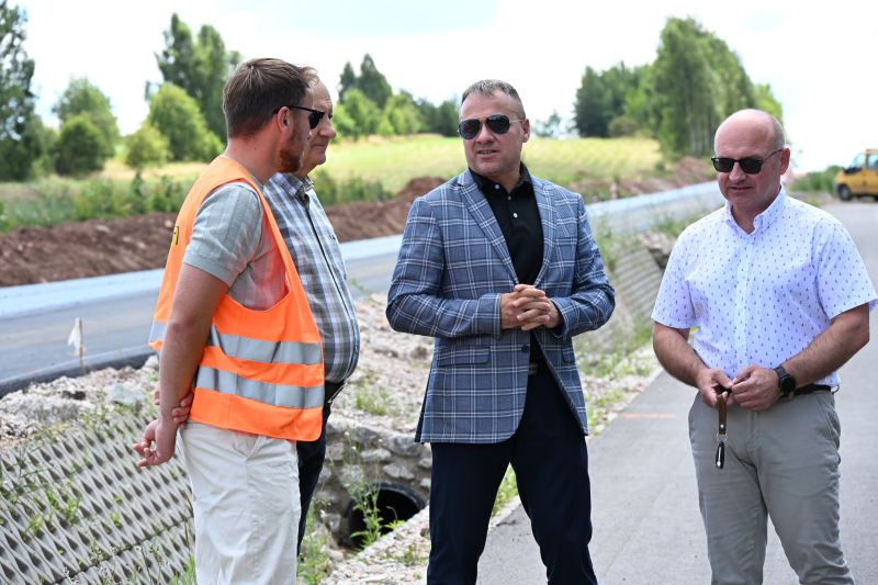 prace-drogowe-na-drodze-powiatowej-Zagorze-Podzagnanszcze-7.JPG