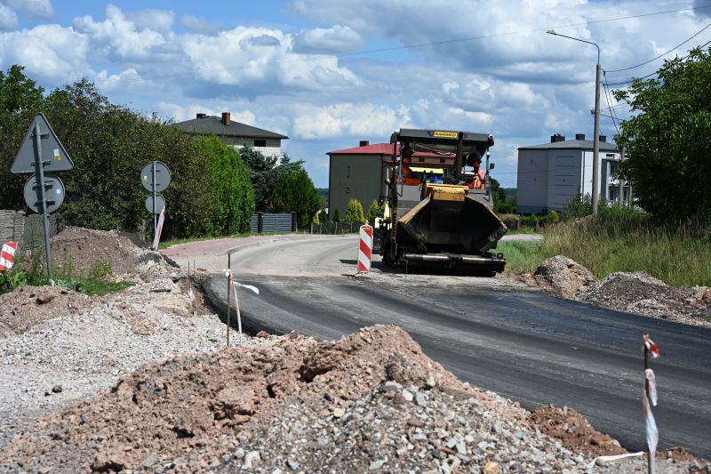 prace-drogowe-na-drodze-powiatowej-Zagorze-Podzagnanszcze-9.JPG
