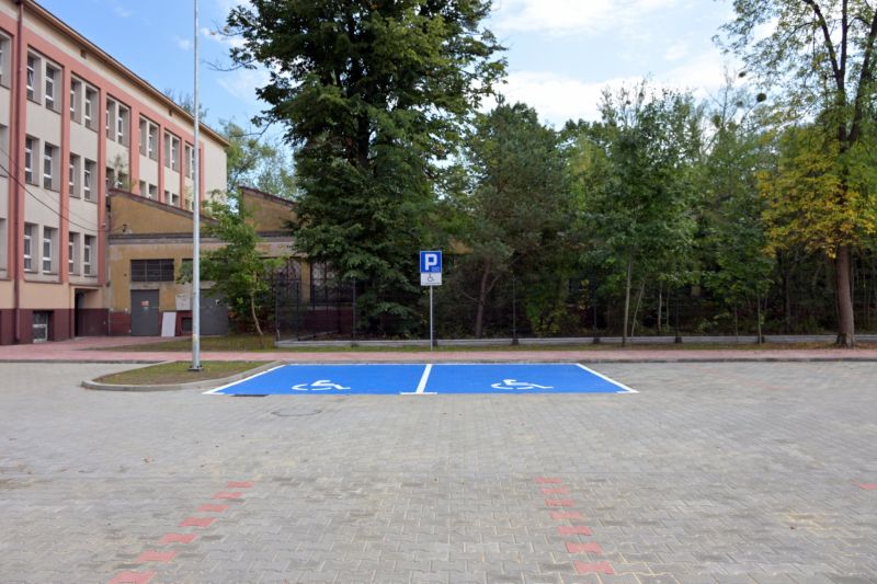 odbiór nowego parkingu przy budynku ZSTM  w ramach projektu BCU