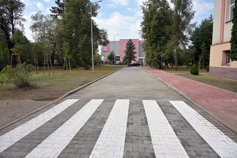 odbiór nowego parkingu przy budynku ZSTM  w ramach projektu BCU