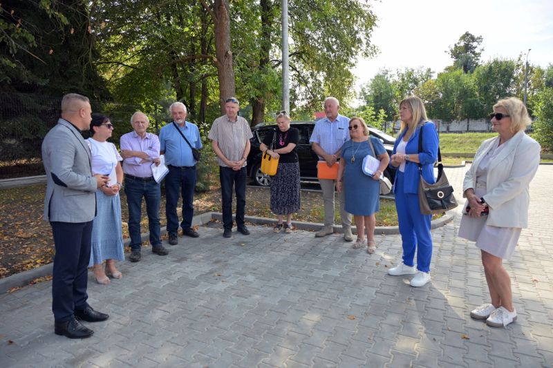 odbiór nowego parkingu przy budynku ZSTM  w ramach projektu BCU