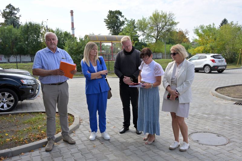 odbiór nowego parkingu przy budynku ZSTM  w ramach projektu BCU