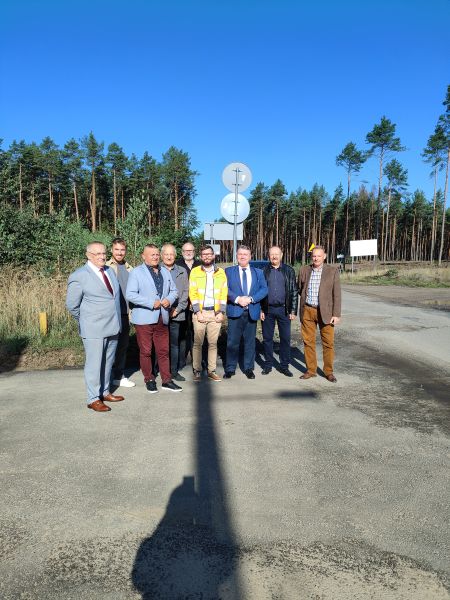 przekazanie placu budowy pod inwestycję 