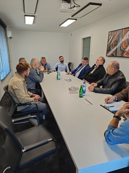 przekazanie placu budowy pod inwestycję 