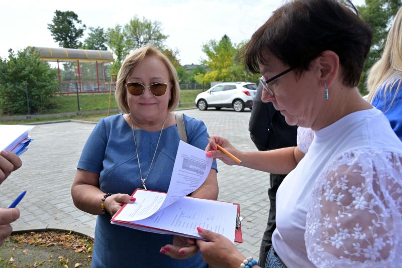 odbiór nowego parkingu przy budynku ZSTM  w ramach projektu BCU
