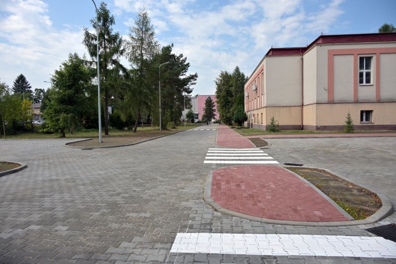 odbiór nowego parkingu przy budynku ZSTM  w ramach projektu BCU