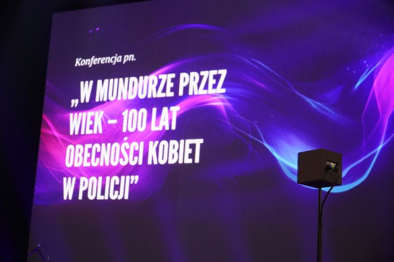 konferencja pt. „W mundurze przez wiek – sto lat obecności kobiet w Policji”
