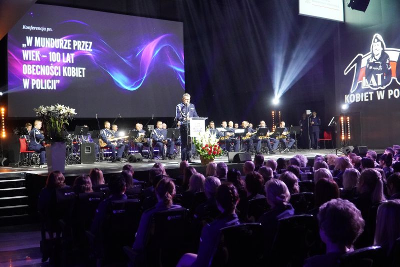 konferencja pt. „W mundurze przez wiek – sto lat obecności kobiet w Policji”
