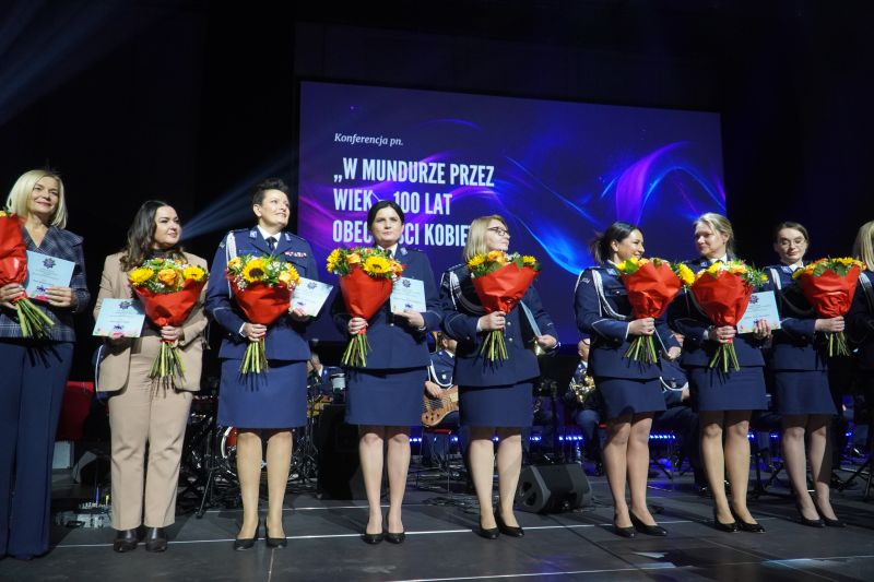 konferencja pt. „W mundurze przez wiek – sto lat obecności kobiet w Policji”