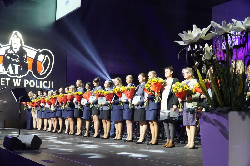 konferencja pt. „W mundurze przez wiek – sto lat obecności kobiet w Policji”