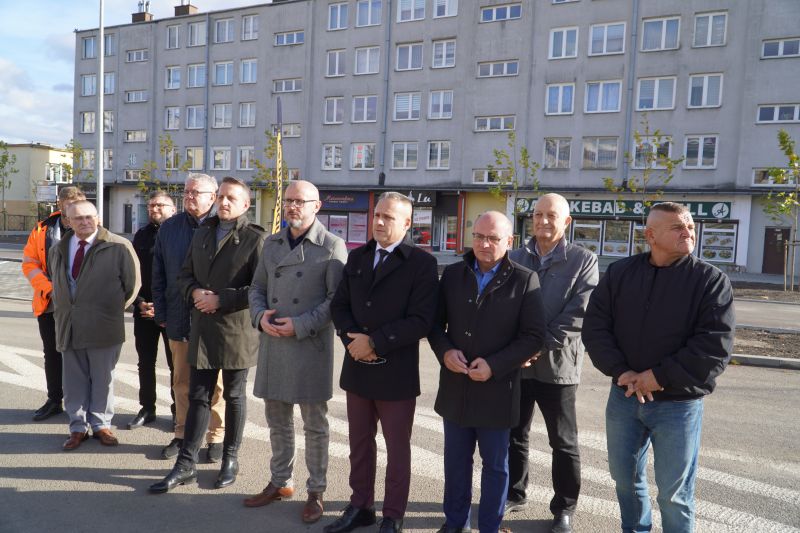 Zakończono przebudowę Alei Tysiąclecia w Skarżysku-Kamiennej na odcinku od ul. Słowackiego do Alei Piłsudskiego. Droga oddana do użytku mieszkańców