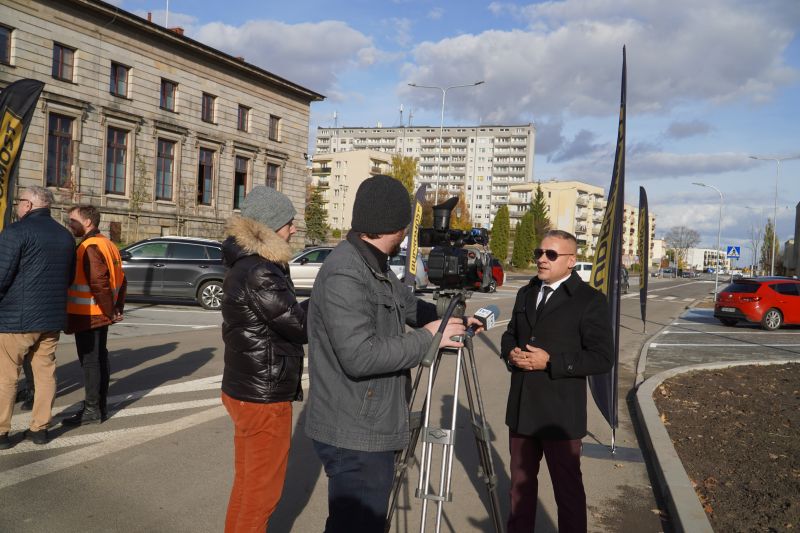 Zakończono przebudowę Alei Tysiąclecia w Skarżysku-Kamiennej na odcinku od ul. Słowackiego do Alei Piłsudskiego. Droga oddana do użytku mieszkańców