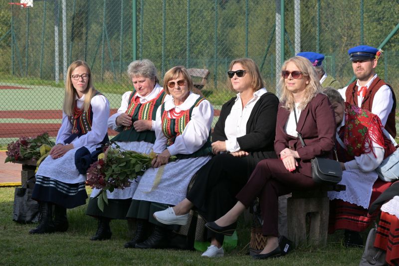 35-lecie Zespołu Ludowego Sobótka oraz 25-lecie Zespołu Pieśni i Tańca Sorbin
