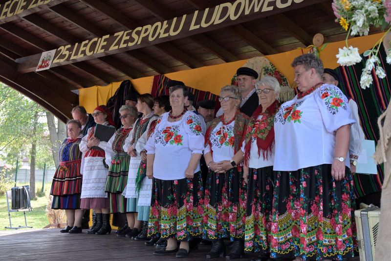 35-lecie Zespołu Ludowego Sobótka oraz 25-lecie Zespołu Pieśni i Tańca Sorbin