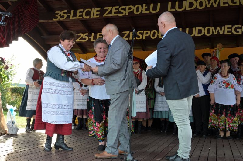 35-lecie Zespołu Ludowego Sobótka oraz 25-lecie Zespołu Pieśni i Tańca Sorbin