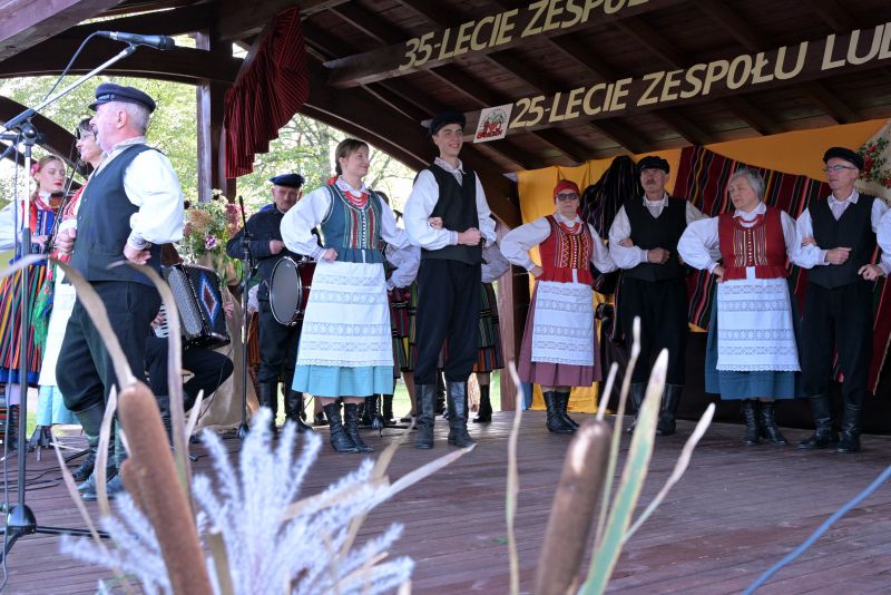 35-lecie Zespołu Ludowego Sobótka oraz 25-lecie Zespołu Pieśni i Tańca Sorbin
