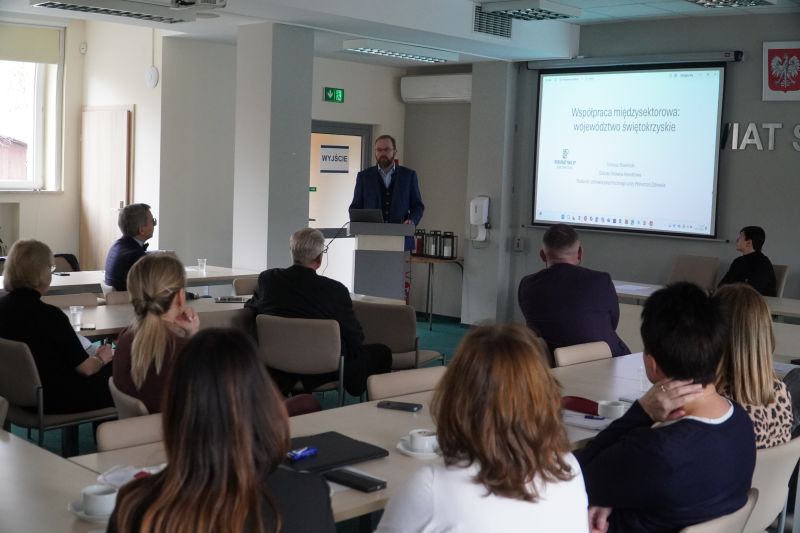 spotkanie w ramach projektu „Perspektywa 3P dla województwa świętokrzyskiego”