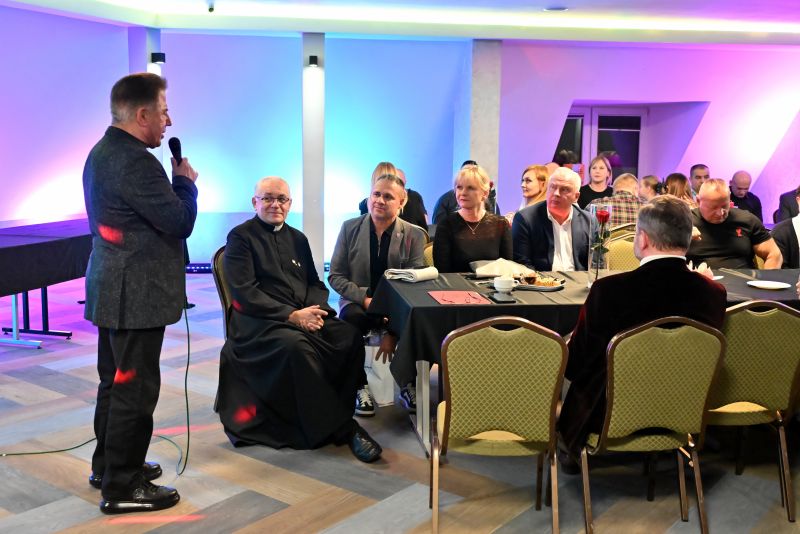 spotkanie wigilijne Klubu Sportów Walki "Kyokushin-Karate"