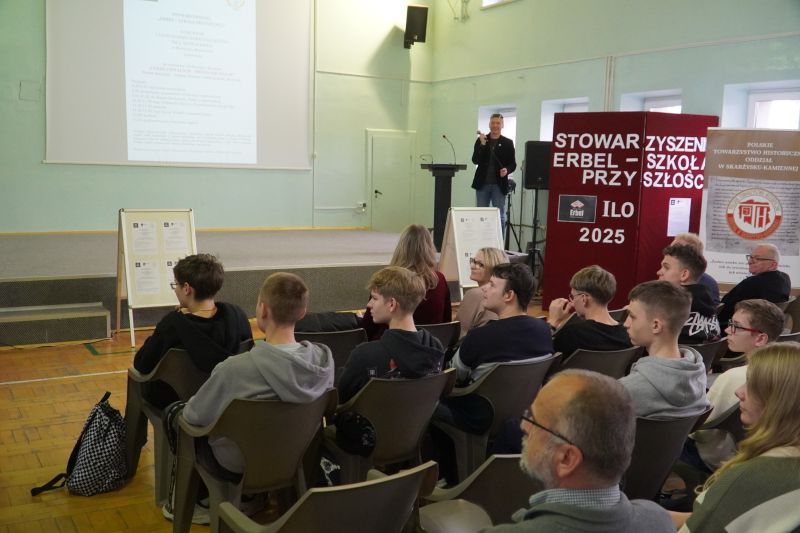 „Cudze chwalicie – swego nie znacie”. Edukacyjny projekt ze  wsparciem powiatu