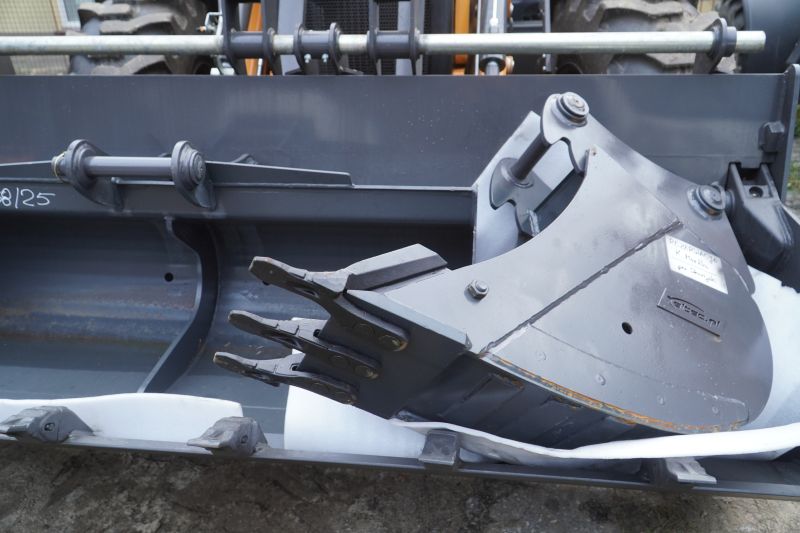 odbiór nowej koparki