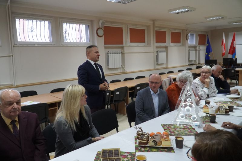 Posiedzenie Rady Seniorów Powiatu Skarżyskiego ze świątecznym akcentem