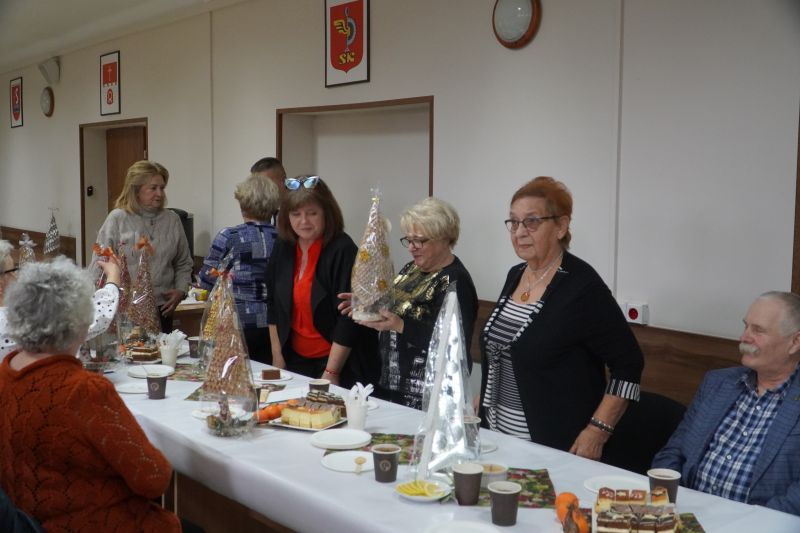 Posiedzenie Rady Seniorów Powiatu Skarżyskiego ze świątecznym akcentem