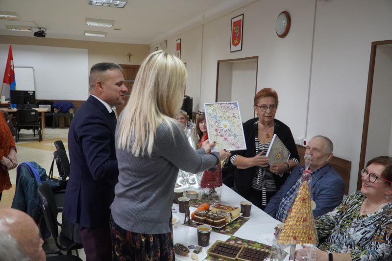 Posiedzenie Rady Seniorów Powiatu Skarżyskiego ze świątecznym akcentem