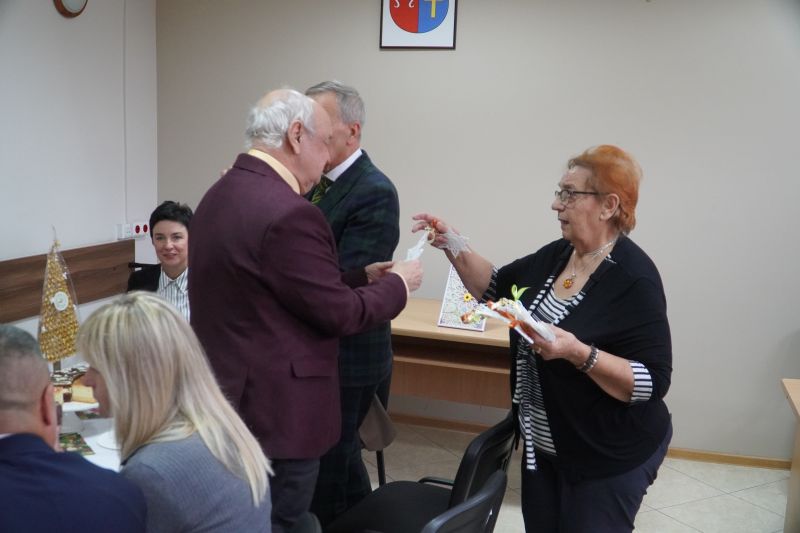 Posiedzenie Rady Seniorów Powiatu Skarżyskiego ze świątecznym akcentem