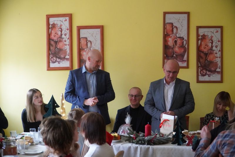 Rodzinna atmosfera świąt w Centrum Placówek „Przystań”