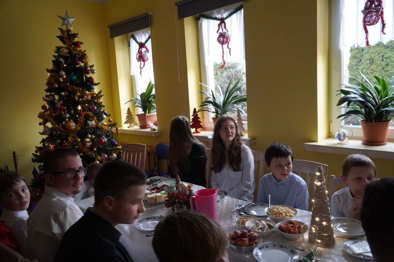 Rodzinna atmosfera świąt w Centrum Placówek „Przystań”