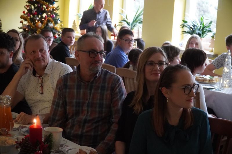 Rodzinna atmosfera świąt w Centrum Placówek „Przystań”