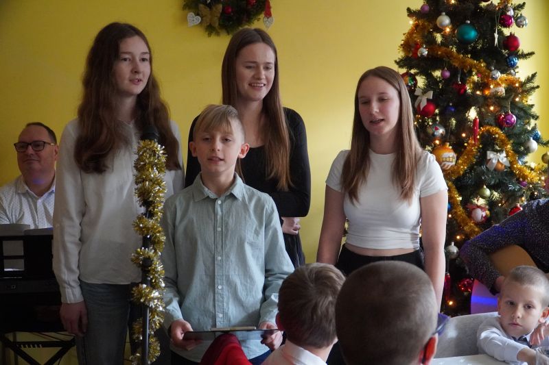 Rodzinna atmosfera świąt w Centrum Placówek „Przystań”