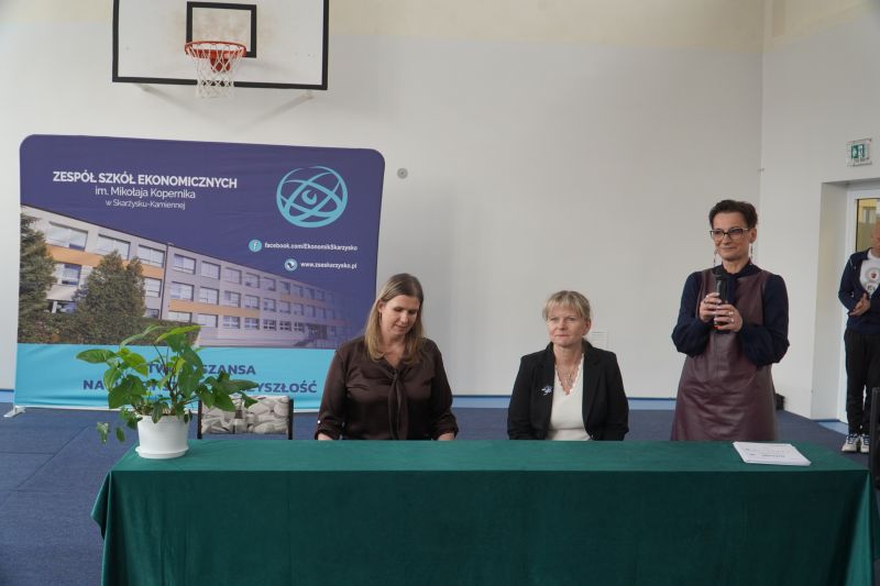 „Edukacja z wojskiem. Edycja IV” – młodzież z „Ekonomika” poznawała tajniki bezpieczeństwa i obronności