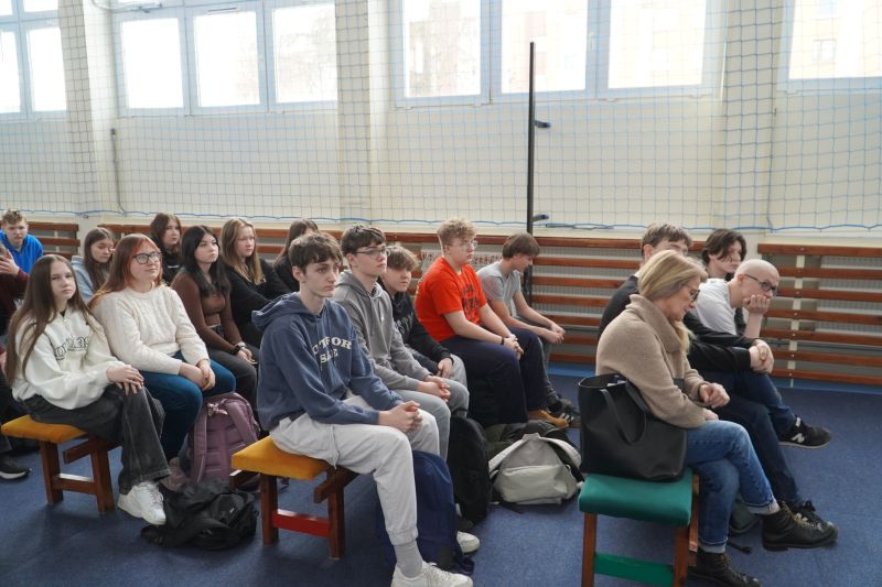 „Edukacja z wojskiem. Edycja IV” – młodzież z „Ekonomika” poznawała tajniki bezpieczeństwa i obronności