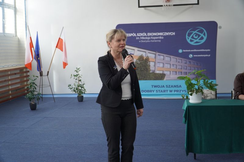 „Edukacja z wojskiem. Edycja IV” – młodzież z „Ekonomika” poznawała tajniki bezpieczeństwa i obronności