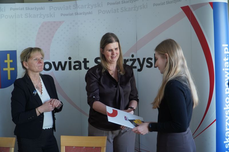Wręczenie wyróżnień dla laureatów i finalistów ogólnopolskich olimpiad i konkursów