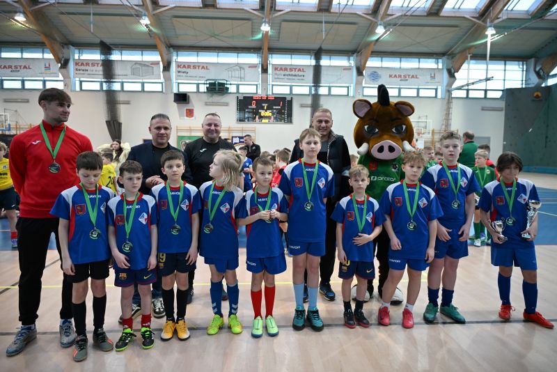 Starosta Artur Berus Patronem Turnieju Piłkarskiego w Skarżysku  z udziałem Reprezentanta Polski Piotra Świerczewskiego